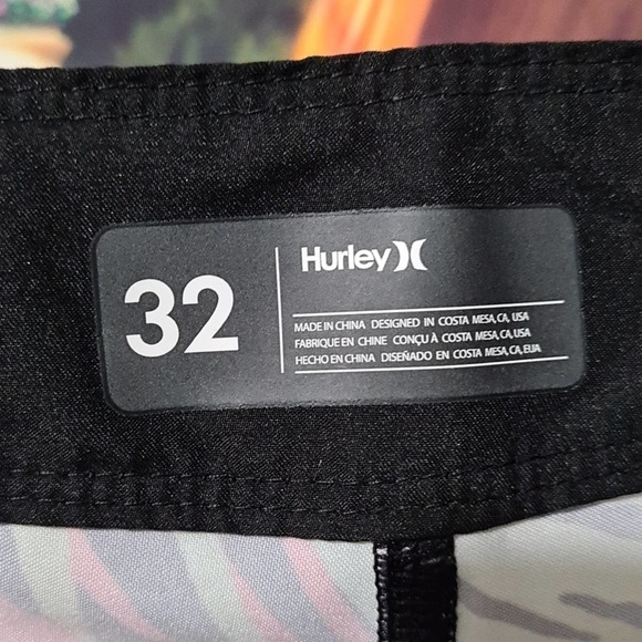 Hurley Floral Board Trunks Size 32 - Picture 5 of 8
